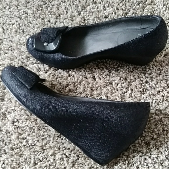 Stuart Weitzman Shoes - Stuart Weitzman Round Toe Embossed Wedges